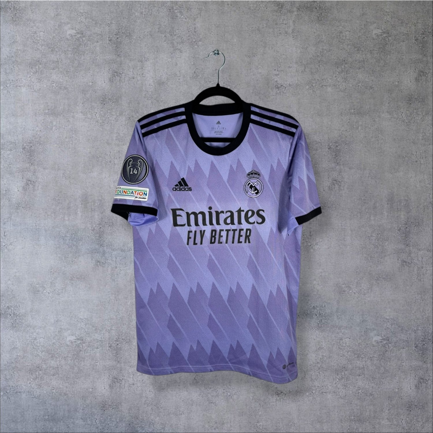 Maillot authentique Real Madrid 2022-2023 Extérieur Adidas vue de face