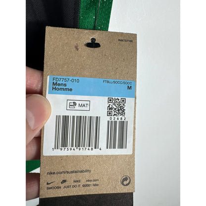 Détail des étiquettes neuves d'origine (BNWT) sur le maillot du Sporting