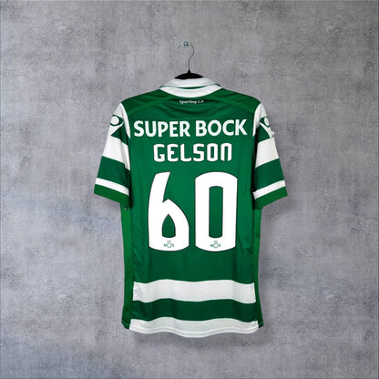 Dos du maillot domicile Sporting CP 2015-2016 Macron à rayures vertes et blanches, flocage Gelson 60