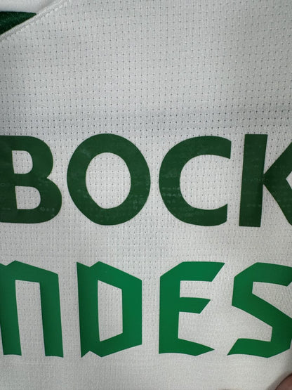 Défaut : usure légère sur les lettres BOCK du sponsor, maillot Sporting CP third 2020-2021
