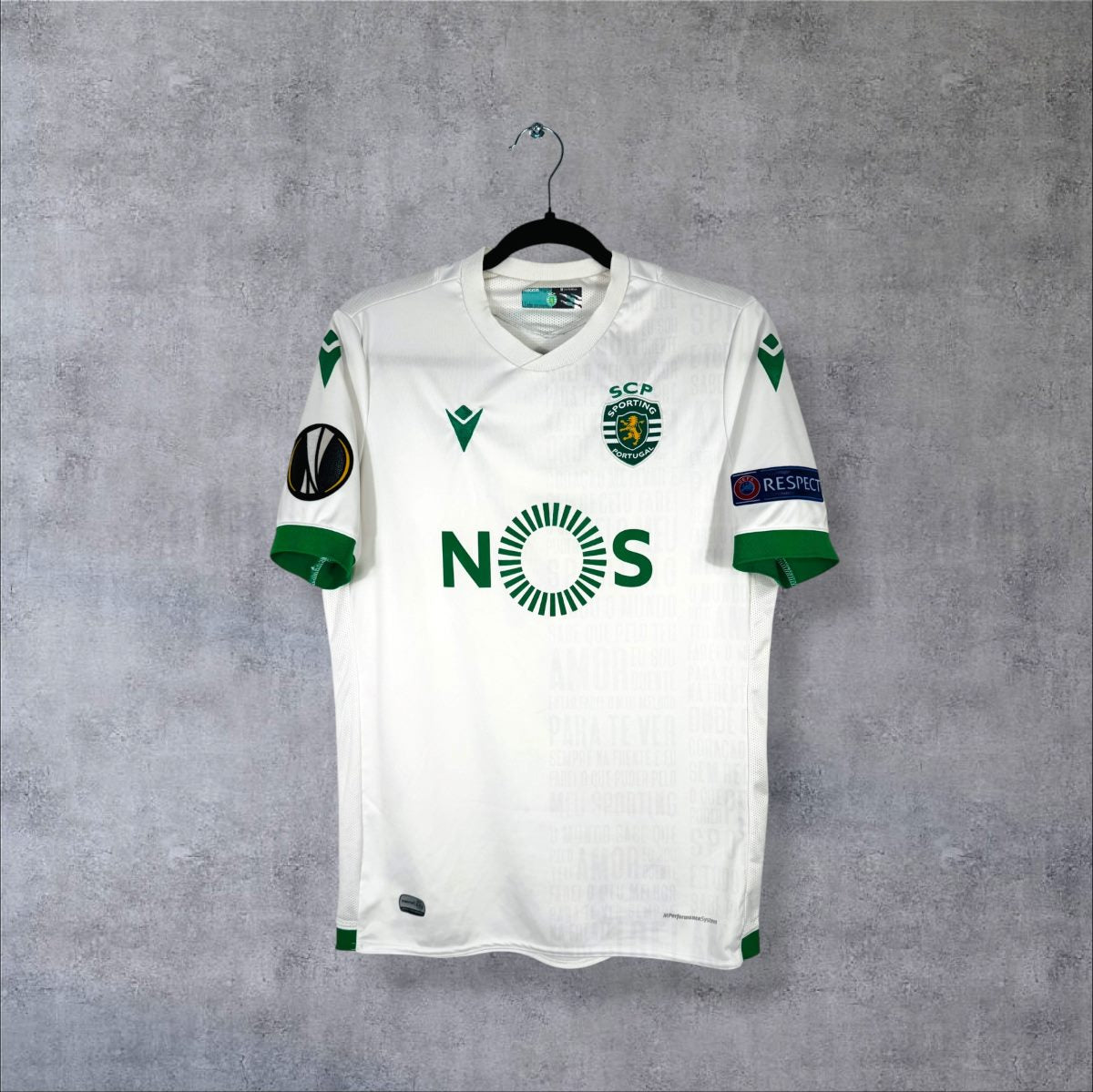 Maillot Sporting CP third 2020-2021 Macron de face, sponsor NOS, chants imprimés ton sur ton