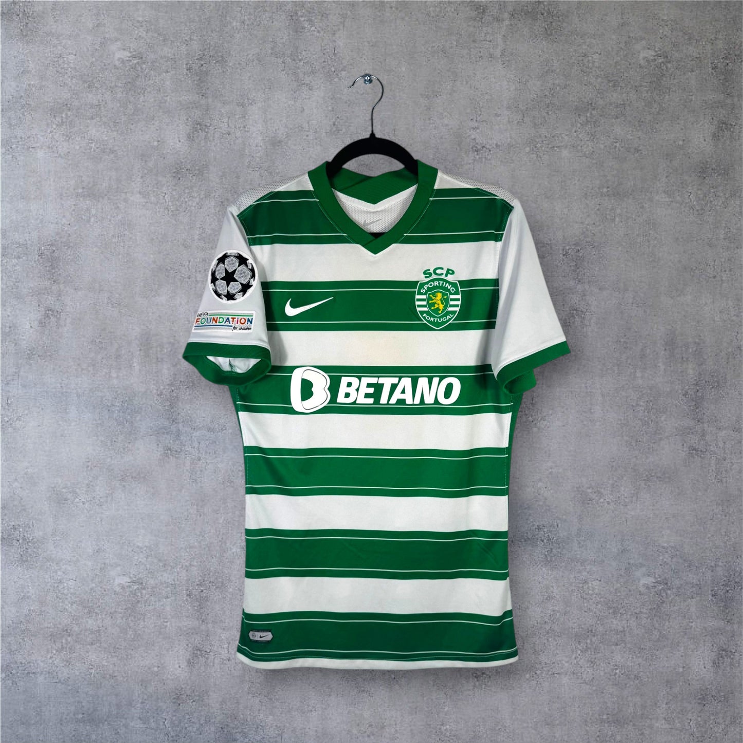 Maillot authentique Sporting CP 2021-2022 Domicile Nike vue de face