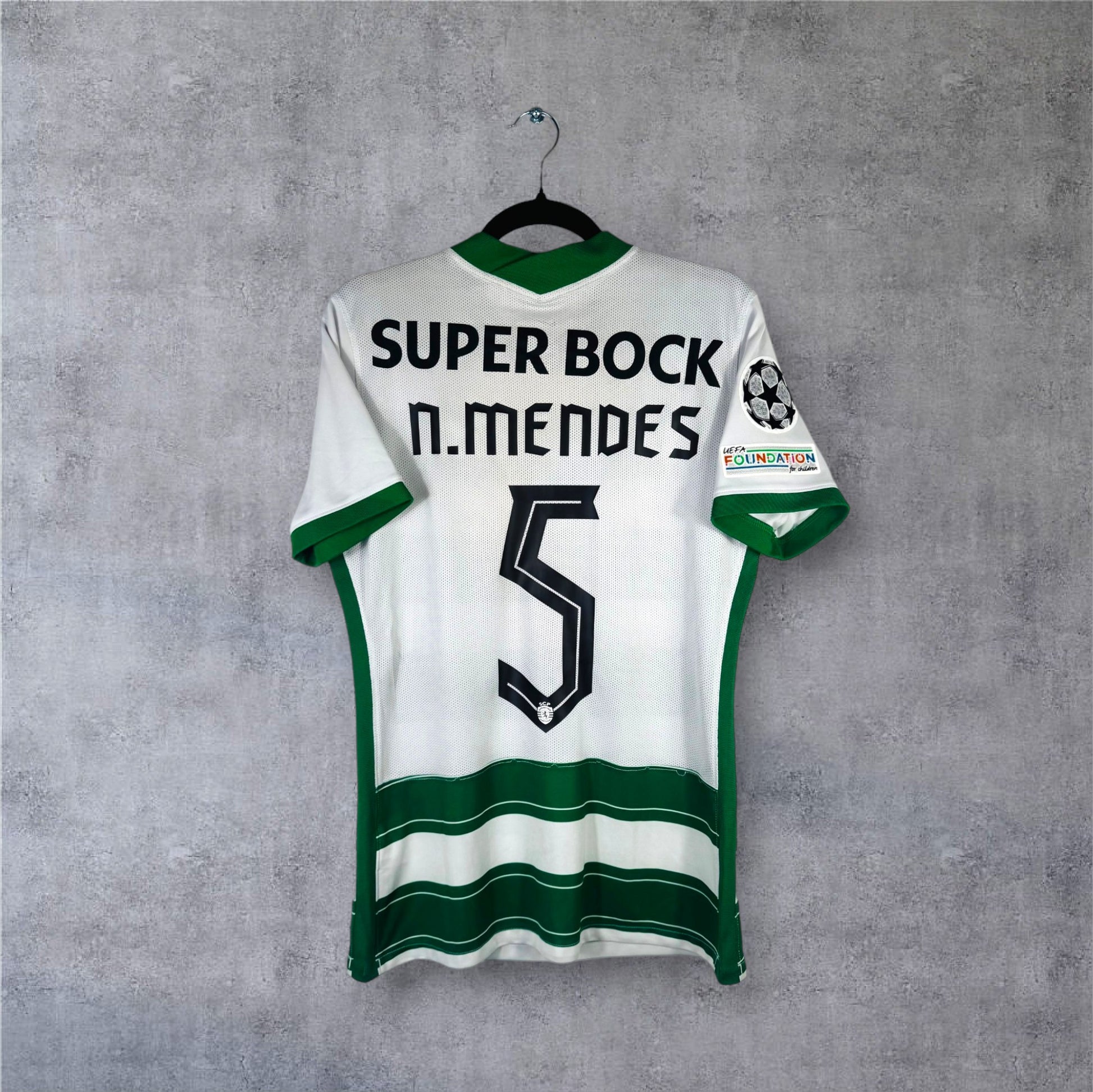 Flocage Nuno Mendes numéro 5 sur maillot Sporting CP 2021-2022