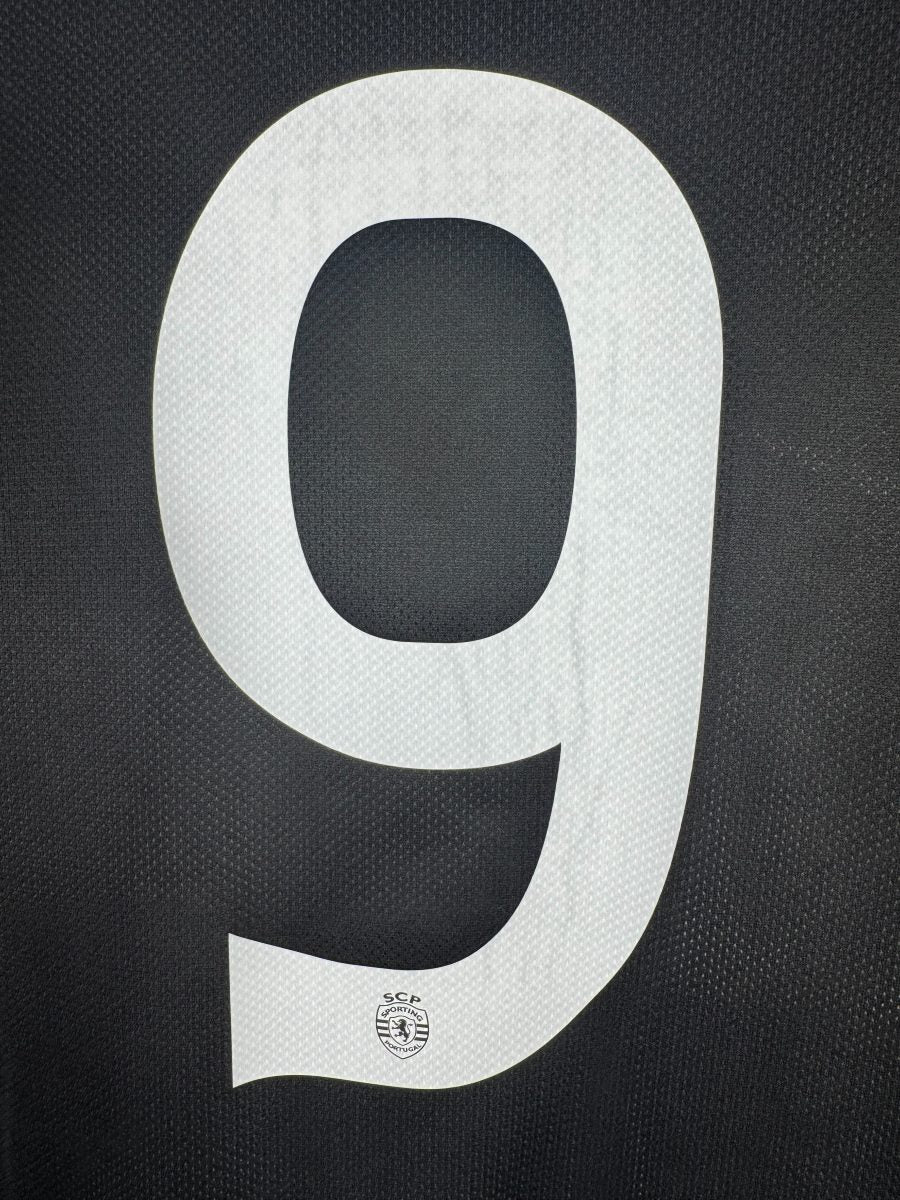 Détail flocage Gyökeres numéro 9