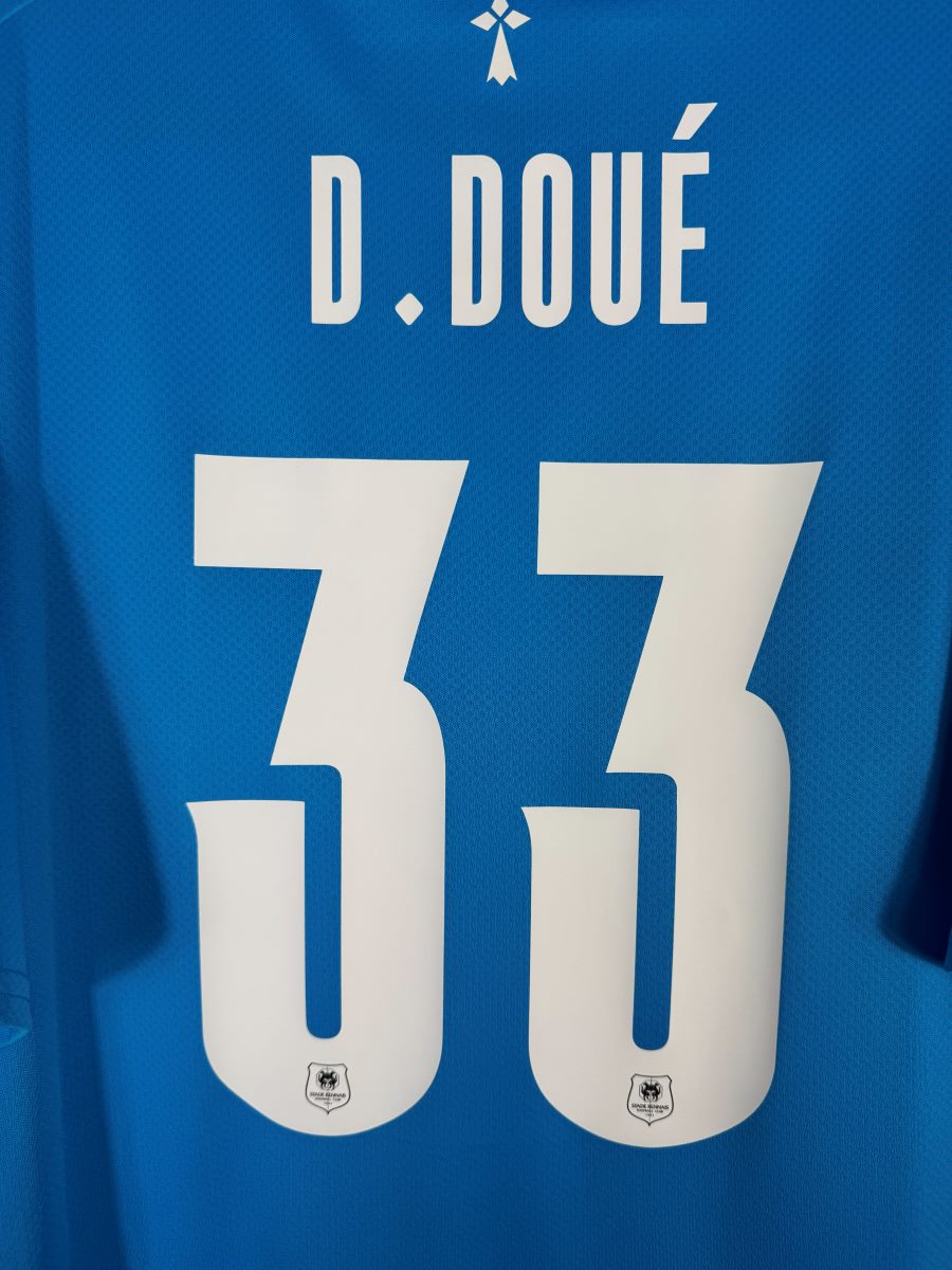 Détail flocage Doué N°33 maillot Stade Rennais 2022-2023