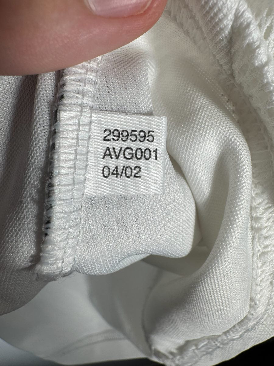 Étiquette adidas code 299595 datée 04/02, maillot Suède extérieur 2002
