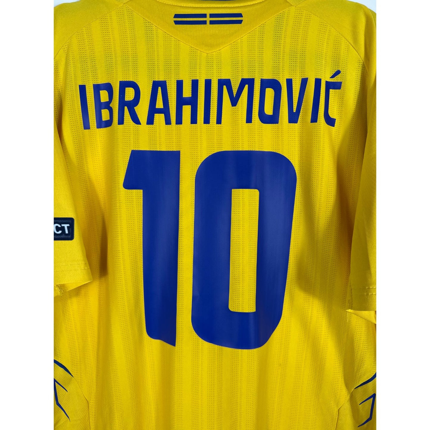 Détail de la typographie du flocage sur le numéro 10 de Zlatan Ibrahimović