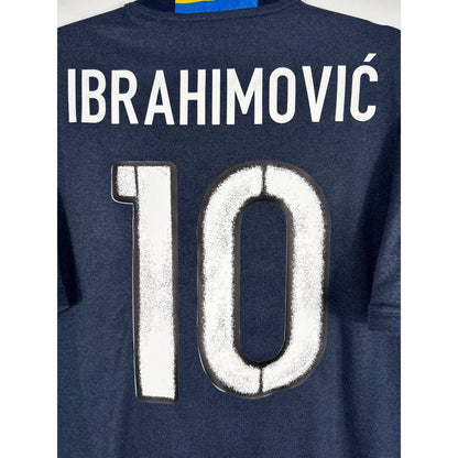 Détail de la typographie du flocage sur le numéro 10 de Zlatan Ibrahimović
