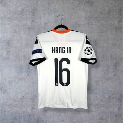 Dos du maillot domicile Valencia CF 2019-2020 Puma, flocage noir Kang In 16 et badges de manche