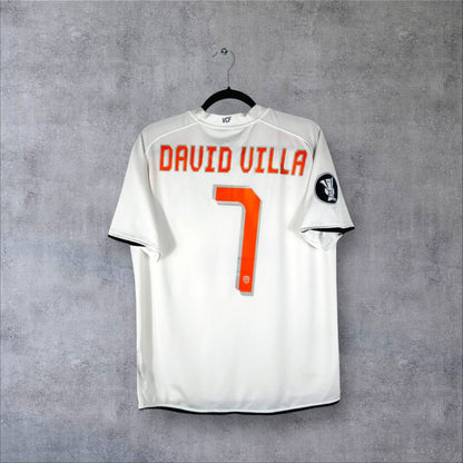 Dos du maillot Valencia CF Domicile 2009 blanc avec flocage orange DAVID VILLA 7 et patch UEFA Cup.