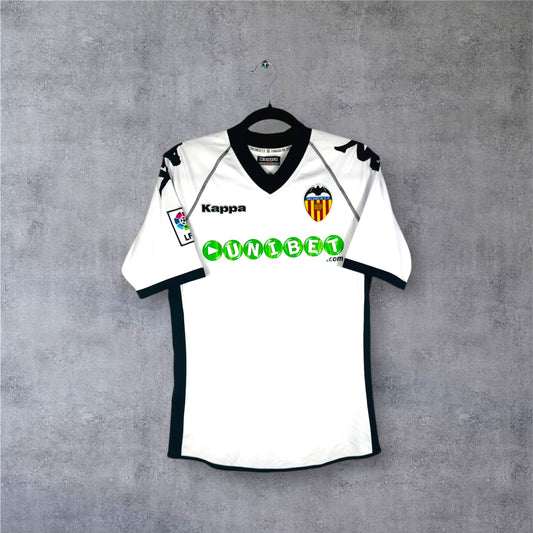 Vue de face du maillot Valencia CF 2010/11 blanc marque Kappa avec sponsor Unibet.