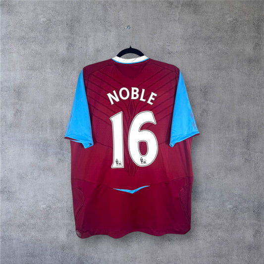 Dos du maillot West Ham bordeaux avec flocage blanc NOBLE 16.