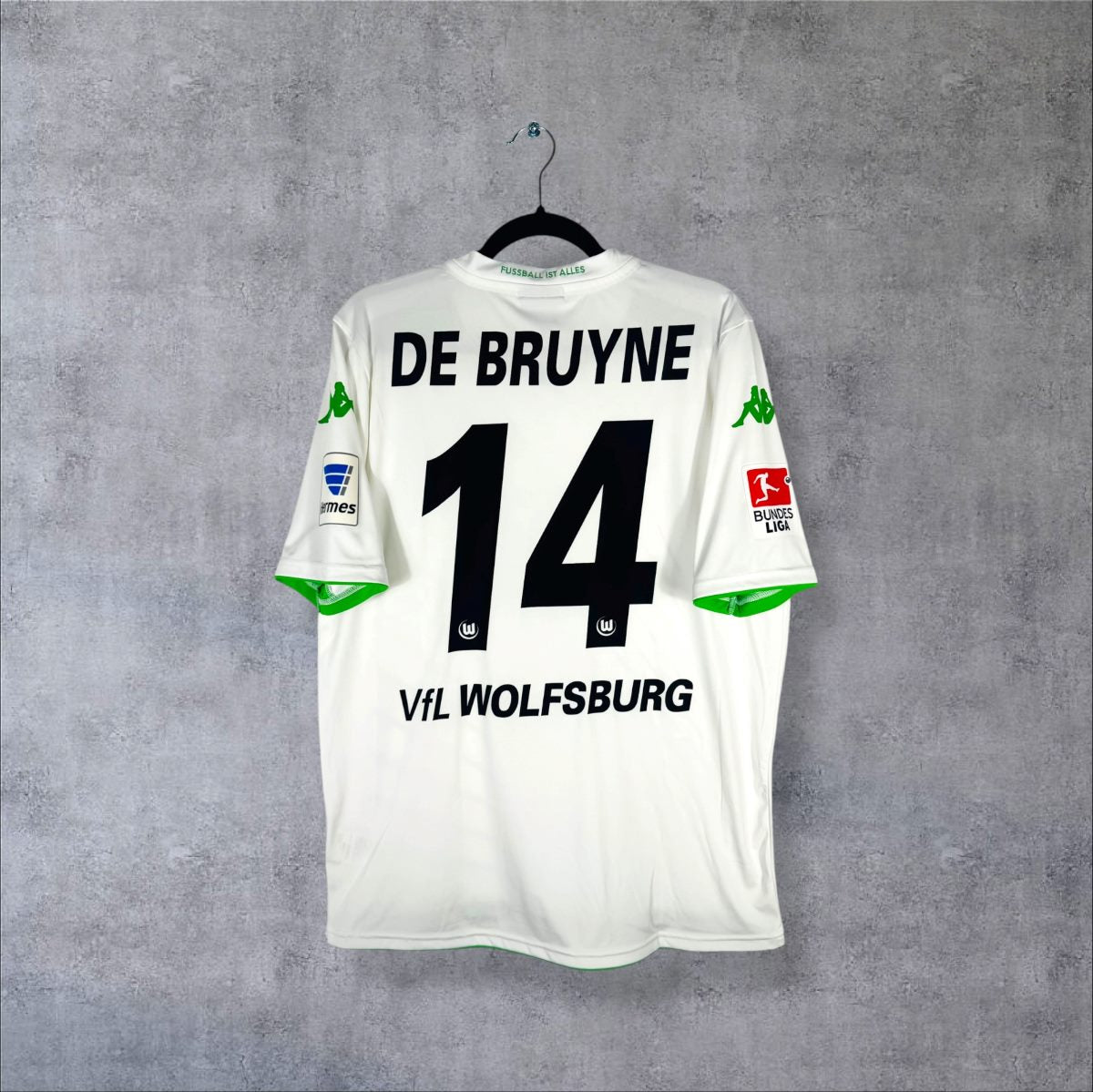 Dos du maillot Wolfsburg 2014-2015 extérieur blanc avec flocage De Bruyne numéro 14 marine