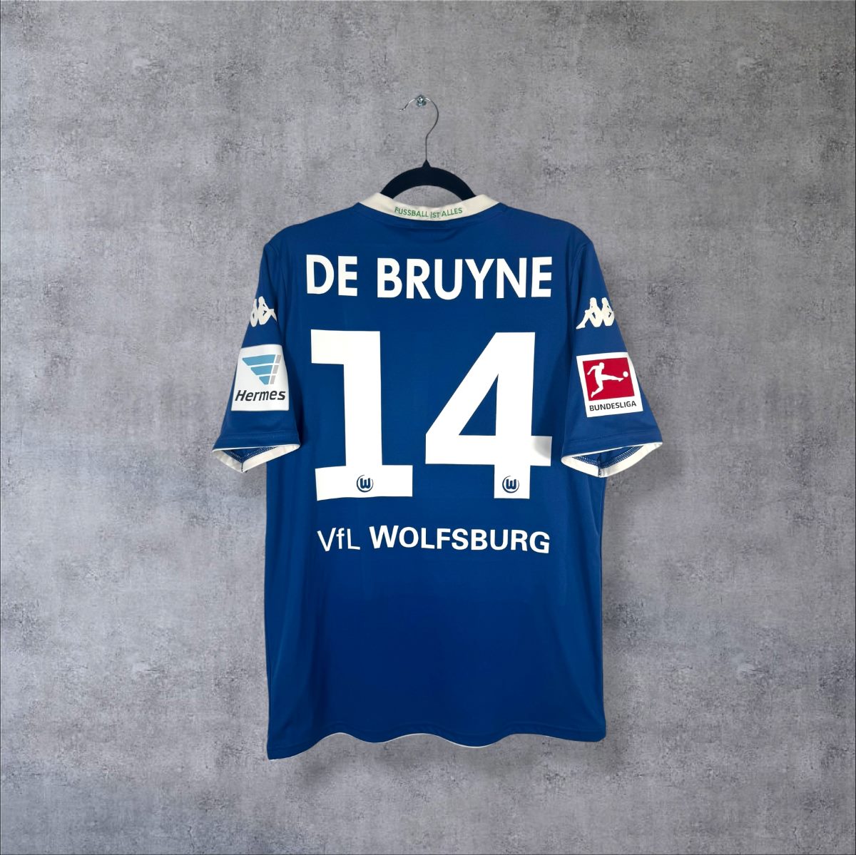 Dos du maillot Wolfsburg 2014-2015 third bleu avec flocage De Bruyne numéro 14 blanc