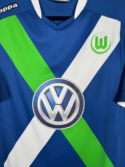 Détail de l'écusson de Wolfsburg et du logo Kappa