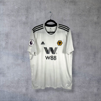 Face du maillot Wolverhampton 2018-2019 extérieur blanc adidas avec sponsor W88 et écusson Wolves